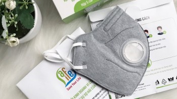 Khẩu trang Safemask 3D cao cấp N96+ Carbon có van - SafeLife Vietnam