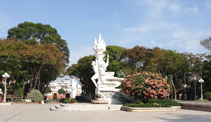 Công viên Lê Văn Tám - Phường Đa Kao, Quận 1, Thành phố Hồ Chí Minh
